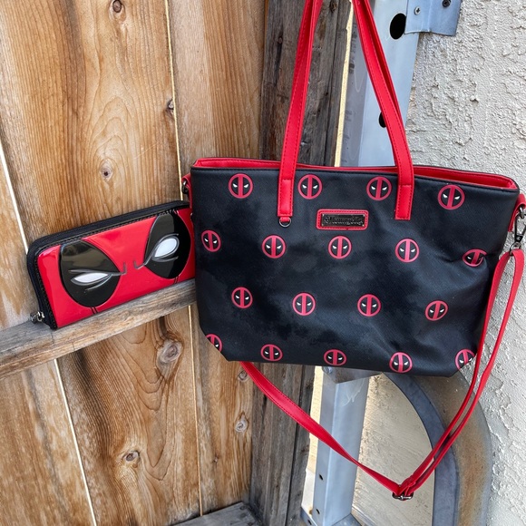 loungefly deadpool purse